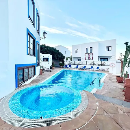 With Breakfast Included, Balcony, Wifi, Pool In Yaiza Daire *
